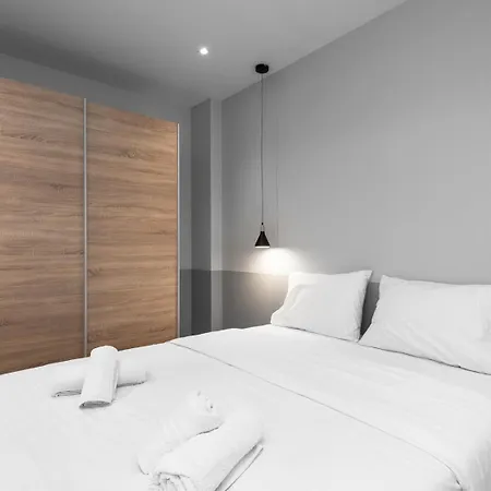 New Yorker, Nilie Hospitality Mgmt 公寓